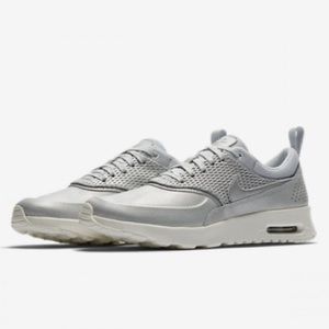 air max thea silver